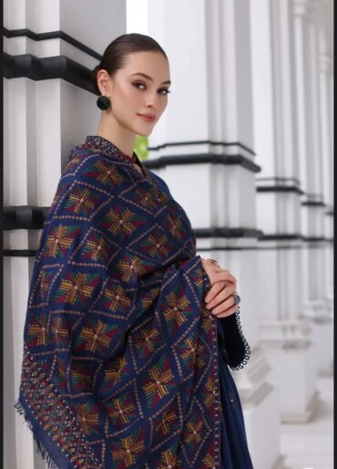 Alternative view of Bareeze Embroidered 3Pc